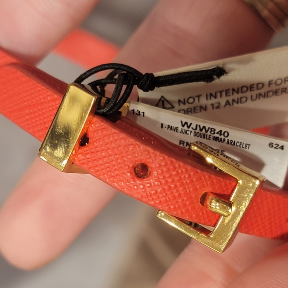 Juicy Couture Pave Double Wrap Bracelet Goldtone/Rhinestone Juicy Logo - Picture 7 of 9